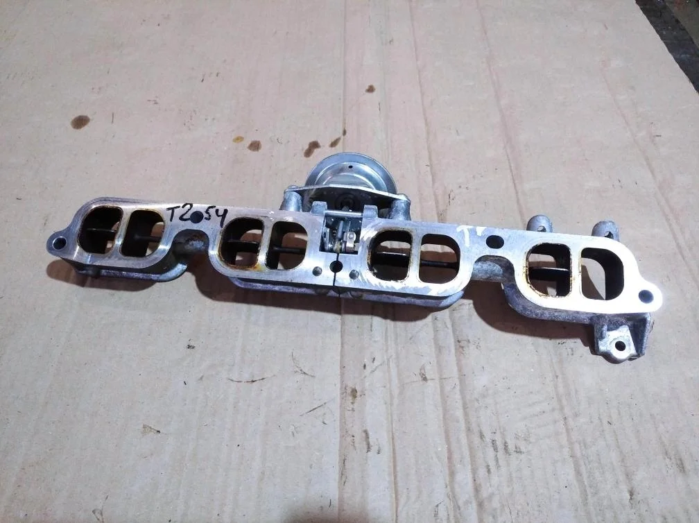 Б.у. блок заслонок впускного коллектора TOYOTA AVENSIS AZT251 TOYOTA AVENSIS AZT251