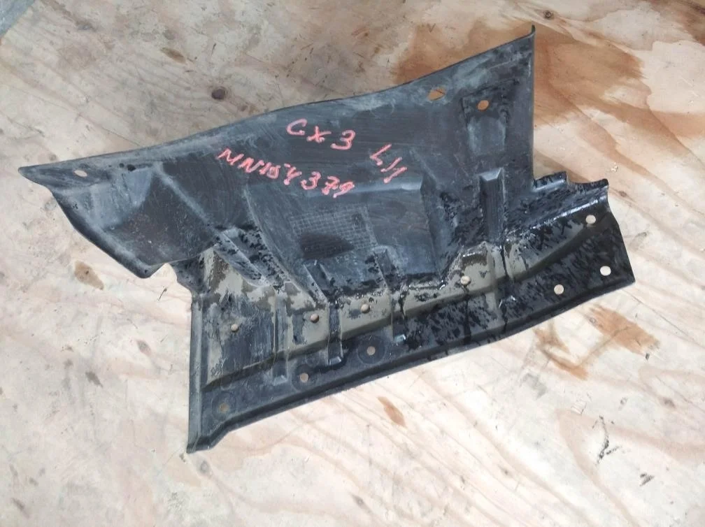 Б.у. пыльник двигателя MITSUBISHI LANCER CX3A MITSUBISHI LANCER CX3A