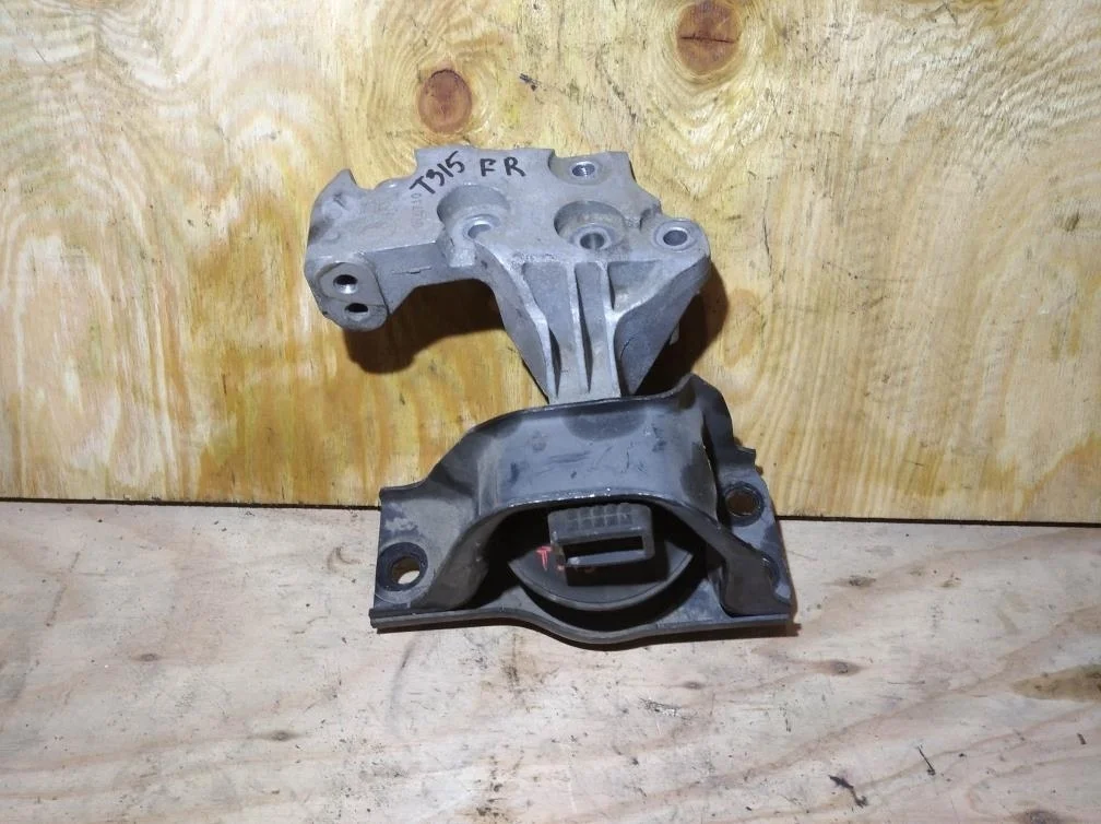 Б.у. опора двигателя NISSAN X-TRAIL T31 NISSAN X-TRAIL T31