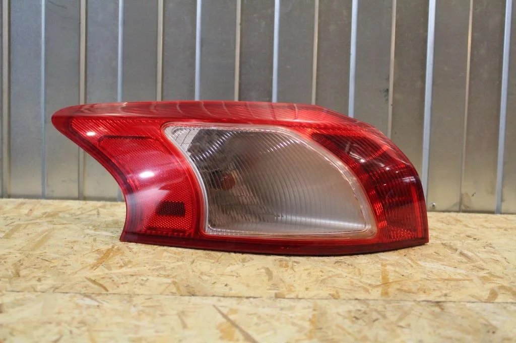 Б.у. фонарь наружный MITSUBISHI LANCER CX3A MITSUBISHI LANCER CX3A