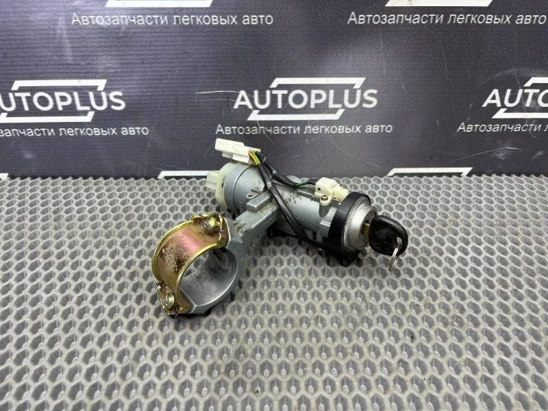 Замок зажигания с ключом Hyundai Avante 819002DA30 ЛИФТБЭК 1.5 G4EC