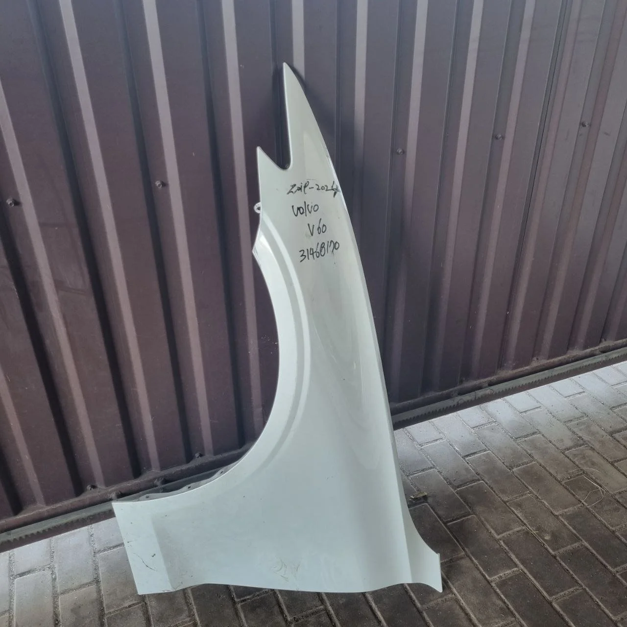Крыло левое Volvo S60 III 2018-2024