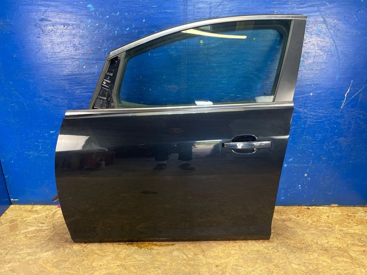Дверь Opel Astra J 2009-2016 13285606, передняя левая