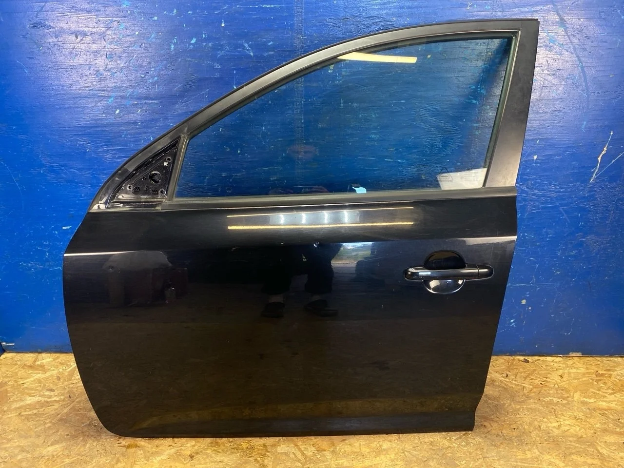 Дверь Kia Ceed 1 Ed 2007-2012 760031H000, передняя левая