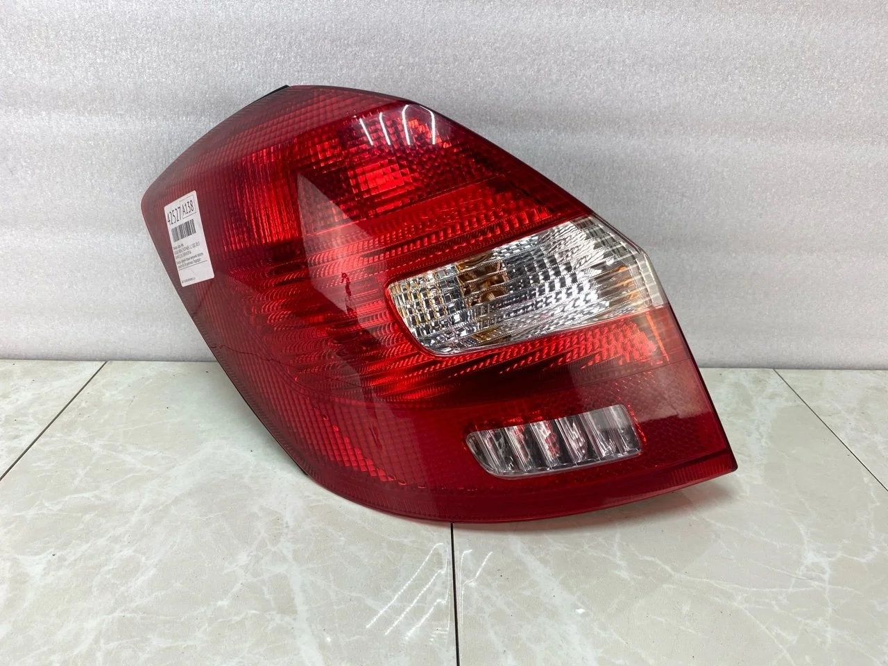 Фонарь Skoda Fabia 2 2013 5J6945111A ХЭТЧБЕК 1.2 CBZ, задний левый