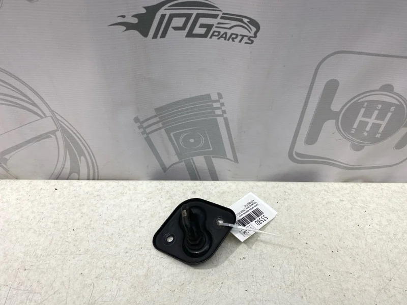 Замок капота верхняя часть Mercedes-benz 2010 W204