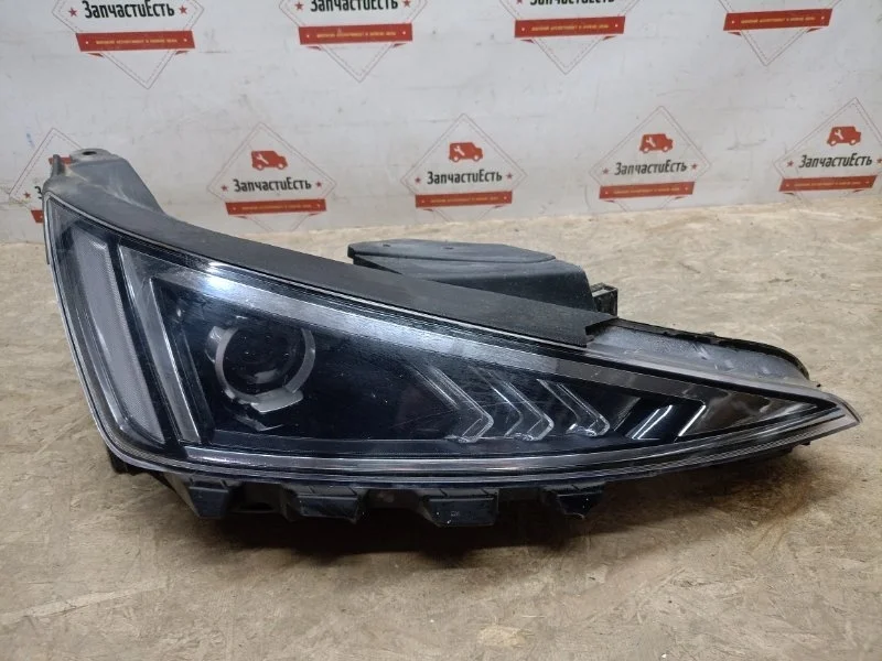 Фара правая Hyundai Elantra 6 2018-2020 92102F2500 AD