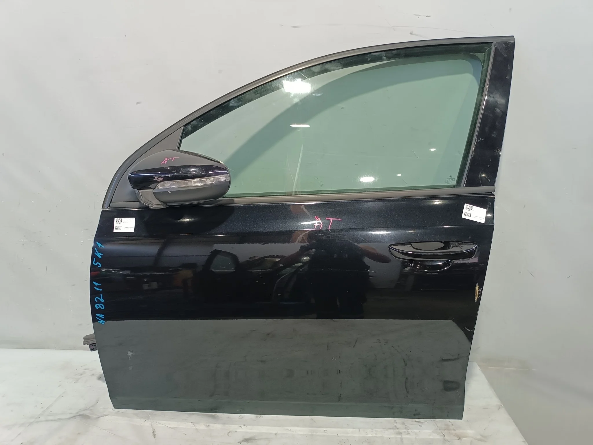 ДВЕРЬ VOLKSWAGEN GOLF 5K1 MK6 5K4831055H ПЕРЕДНЯЯ ЛЕВАЯ HATCHBACK 5 DOOR черный NA8211