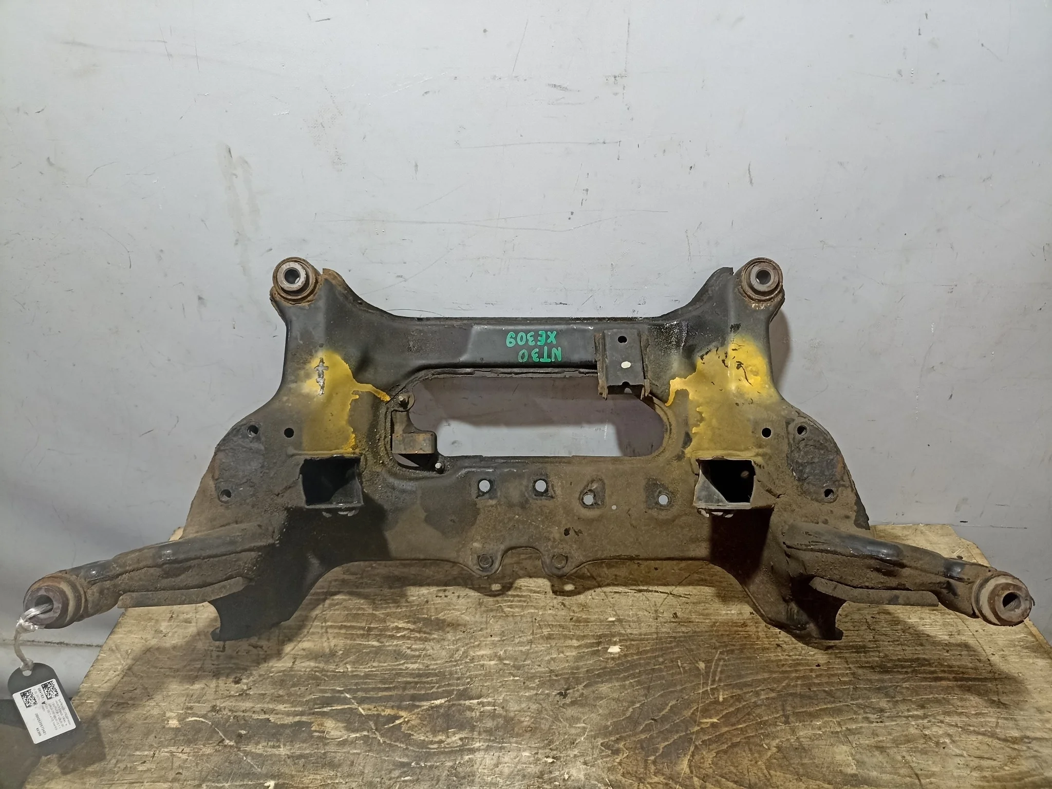 БАЛКА Двигатель ПОДРАМНИК NISSAN X-TRAIL NT30 PNT30 ПЕРЕДНЯЯ QR20-DE QR25-DE SR20-VET YD22-DDTI 4WD 544008H500 XE309