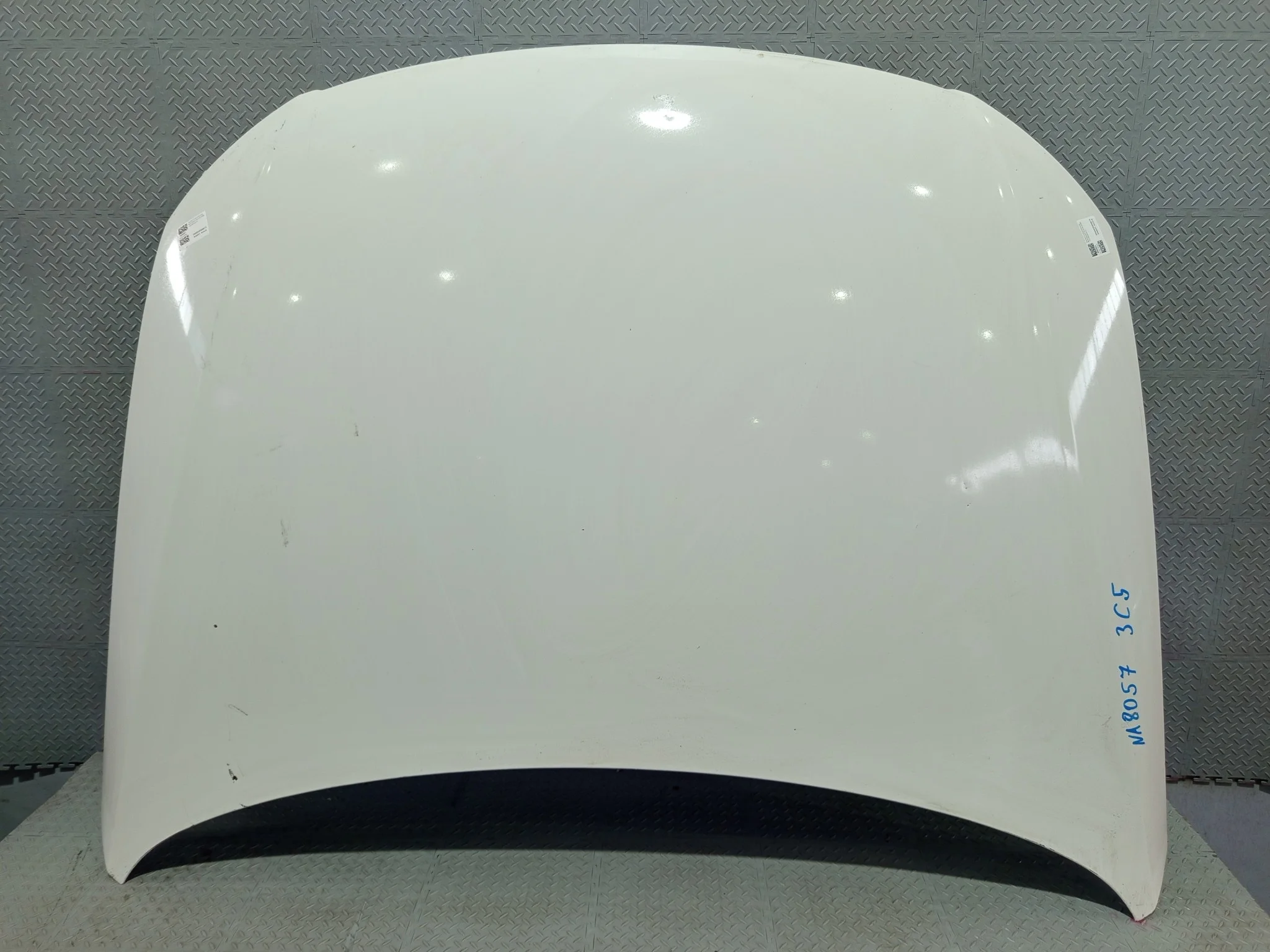 КАПОТ VOLKSWAGEN PASSAT 3C2 3C5 B6 3C0823031C белый, LB9A NA8057