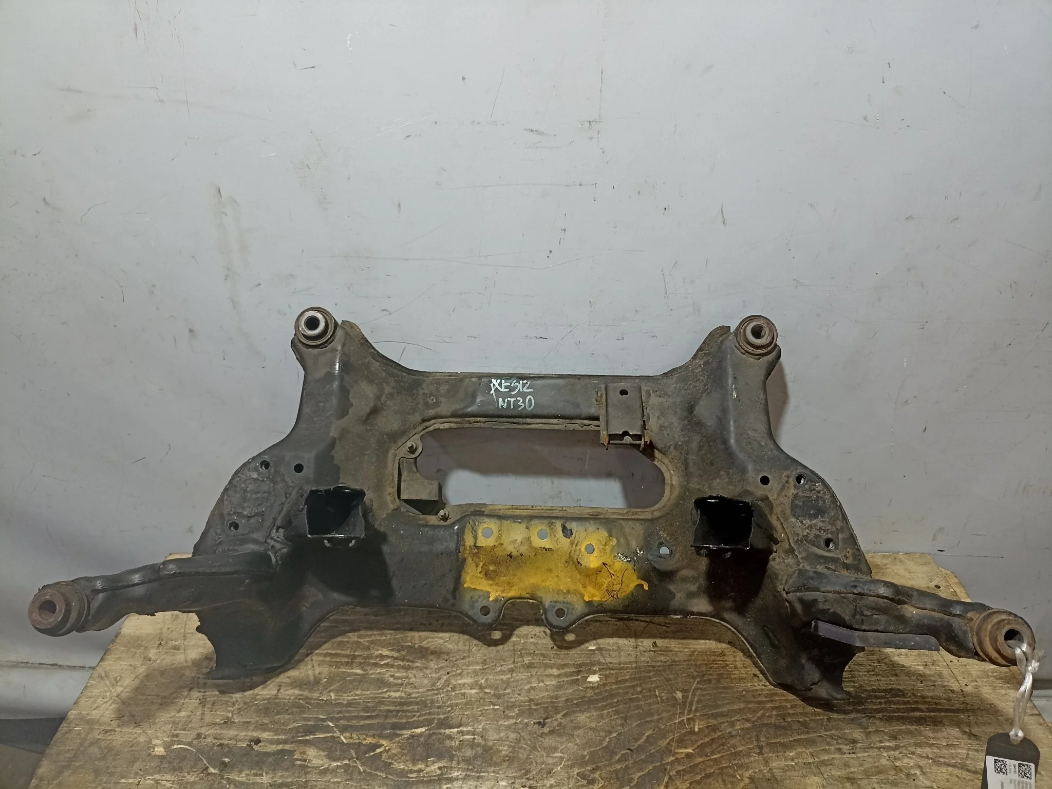 БАЛКА Двигатель ПОДРАМНИК NISSAN X-TRAIL NT30 PNT30 ПЕРЕДНЯЯ QR20-DE QR25-DE SR20-VET YD22-DDTI 4WD 544008H500 XE312