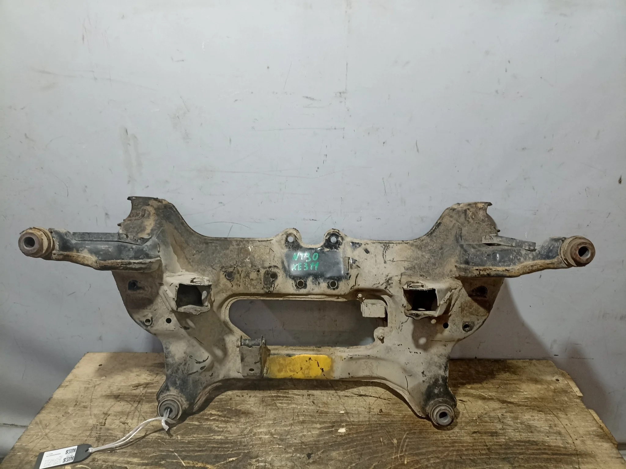 БАЛКА Двигатель ПОДРАМНИК NISSAN X-TRAIL NT30 PNT30 ПЕРЕДНЯЯ QR20-DE QR25-DE SR20-VET YD22-DDTI 4WD 544008H500 XE311