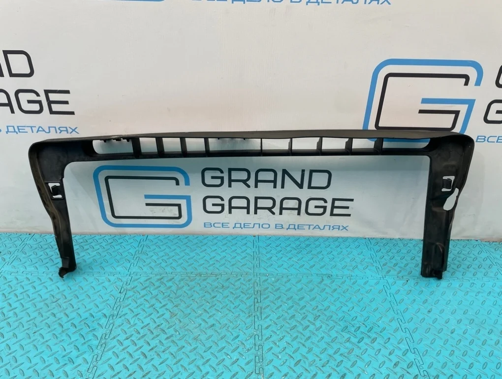 Кронштейн радиатора Volvo Xc90 2005 30730518 C B5254T2 2.5