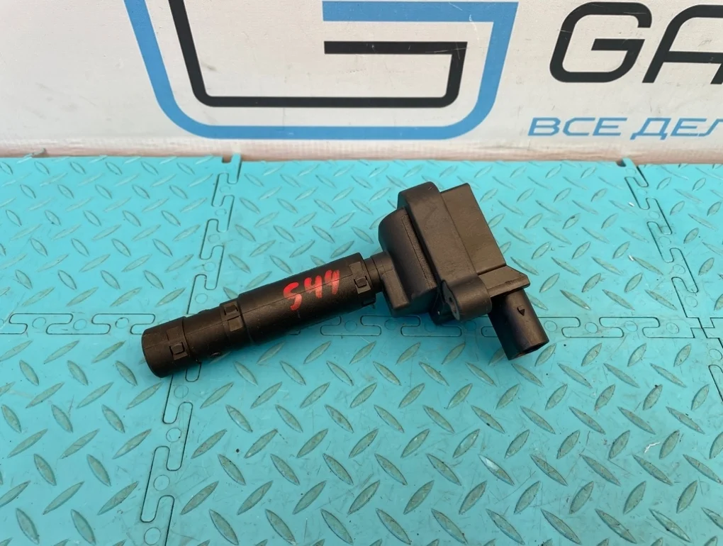 Катушка зажигания Mercedes-Benz C-Class 2005 A0001502580 W203 271.948 1.8