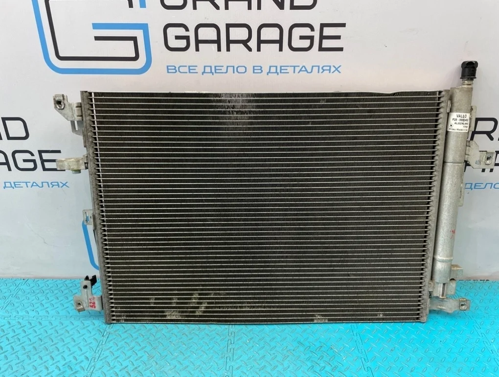 Радиатор кондиционера Volvo Xc90 2005 30665563 C B5254T2 2.5