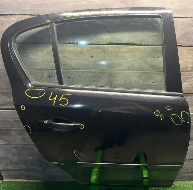 Дверь задняя правая Opel Corsa