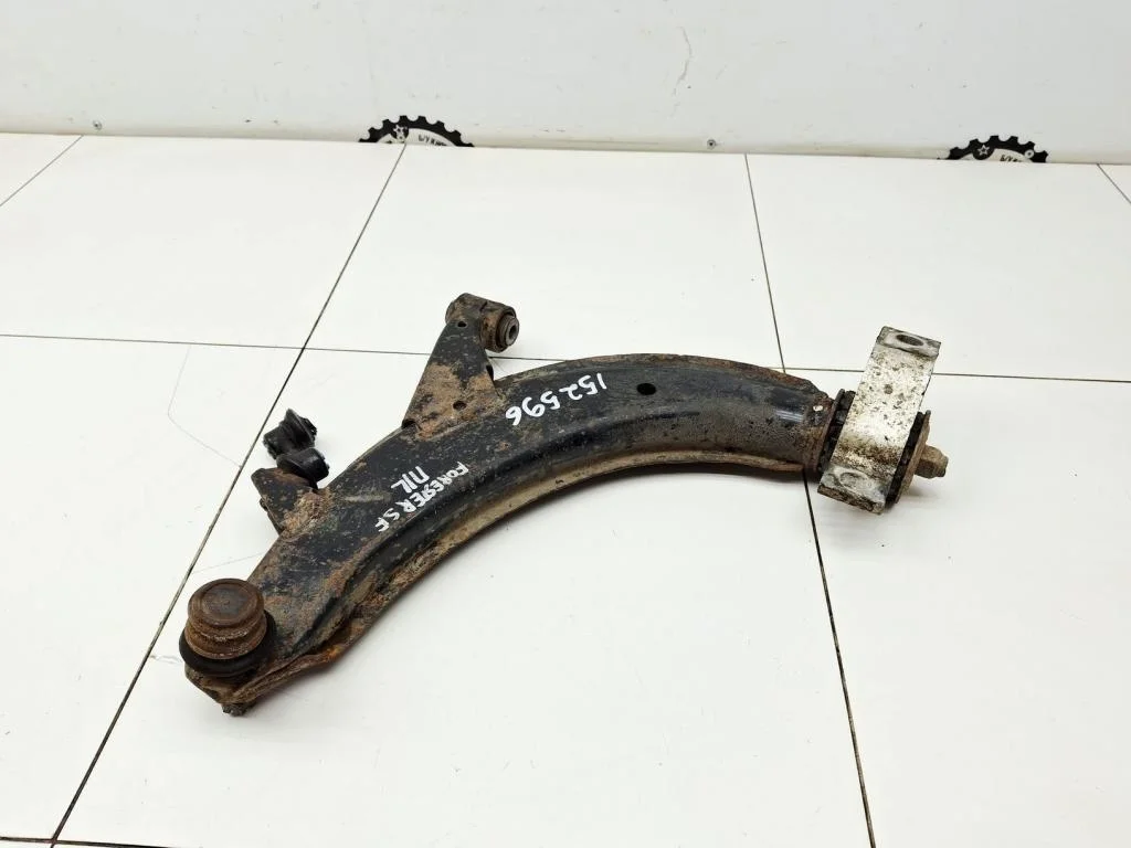 Рычаг передний левый Subaru Forester S10, SF