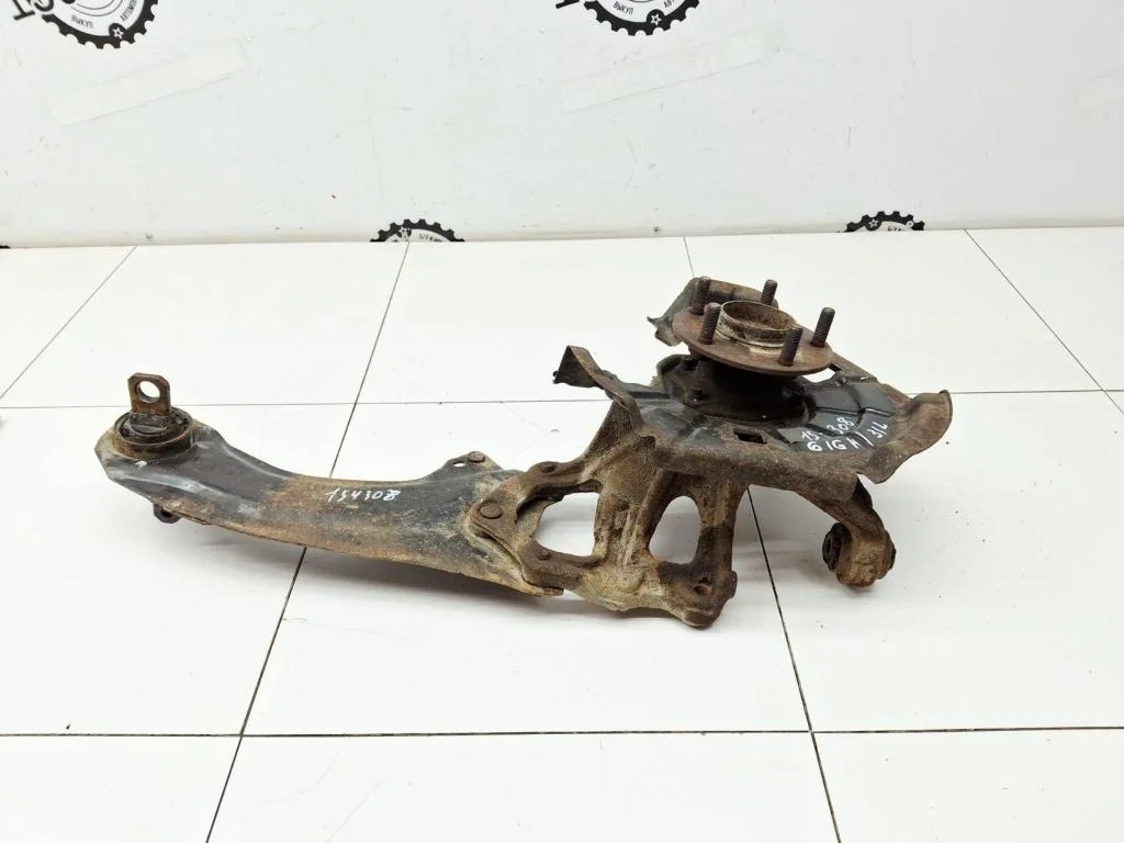 Кулак поворотный задний левый Mazda 6 2009 GH