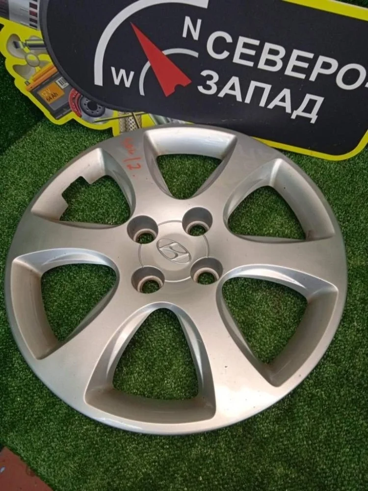 Колпак колеса Hyundai Solaris 2013 529604L000 RB G4FC