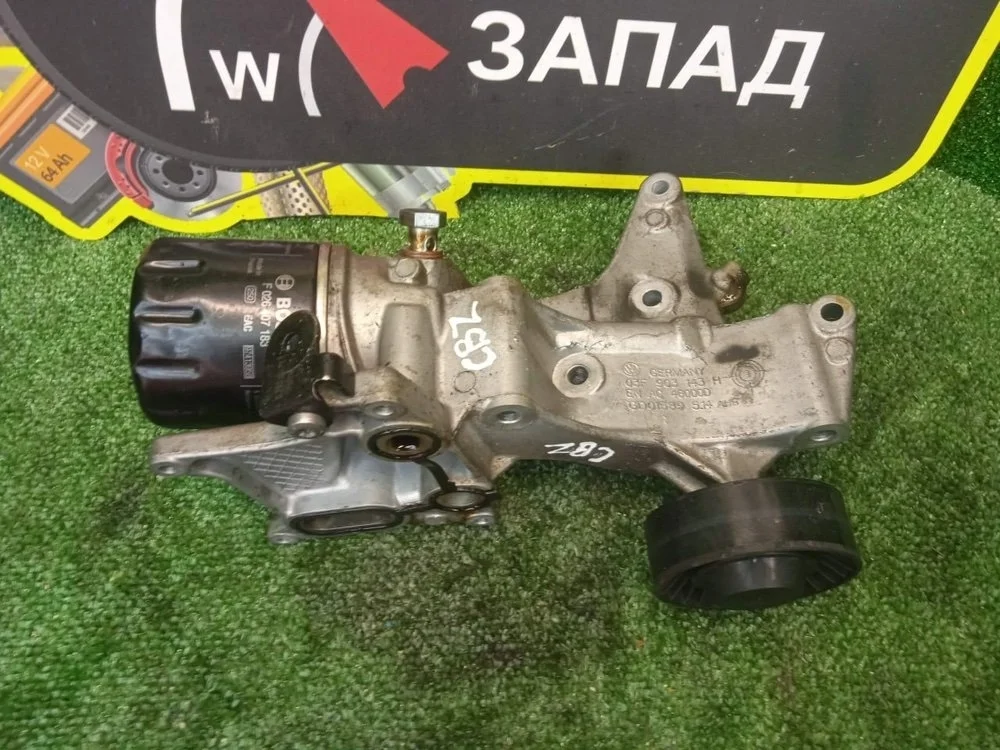 Кронштейн масляного фильтра Volkswagen Golf 7 2013 03F903143H CBZ