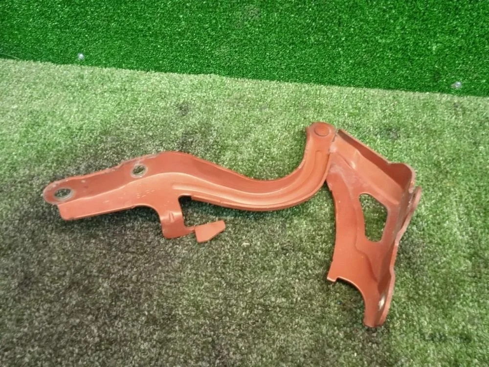 Петля капота Kia Sportage 2011 791203W000 SL G4KD, правая