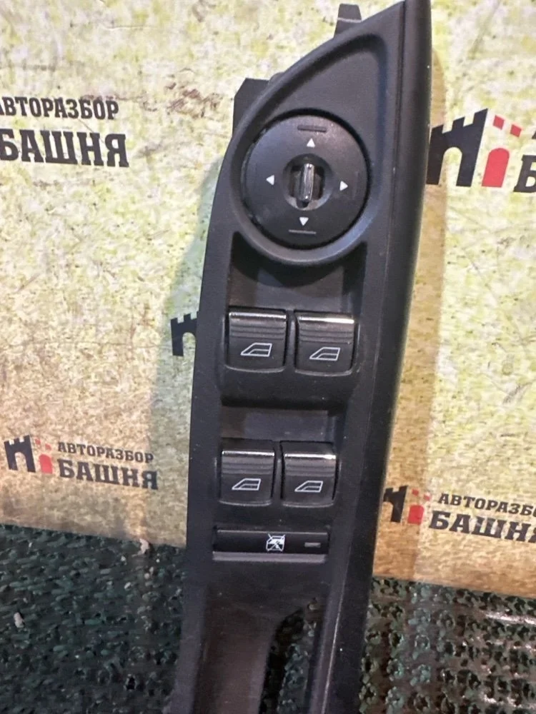 Блок управления стеклоподъемниками Ford Focus 1690870 3