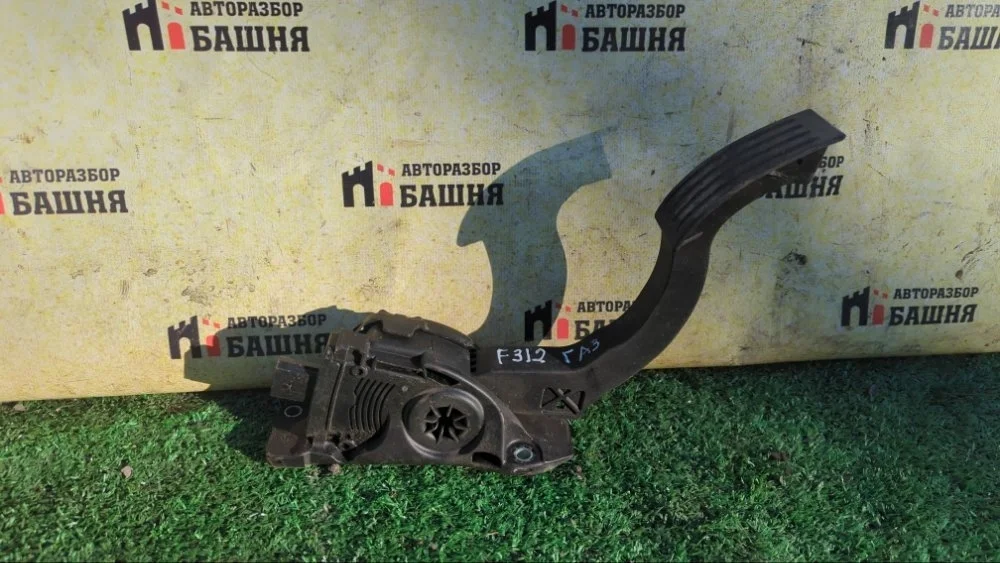 Педаль газа Ford Focus 2012 1710214 3