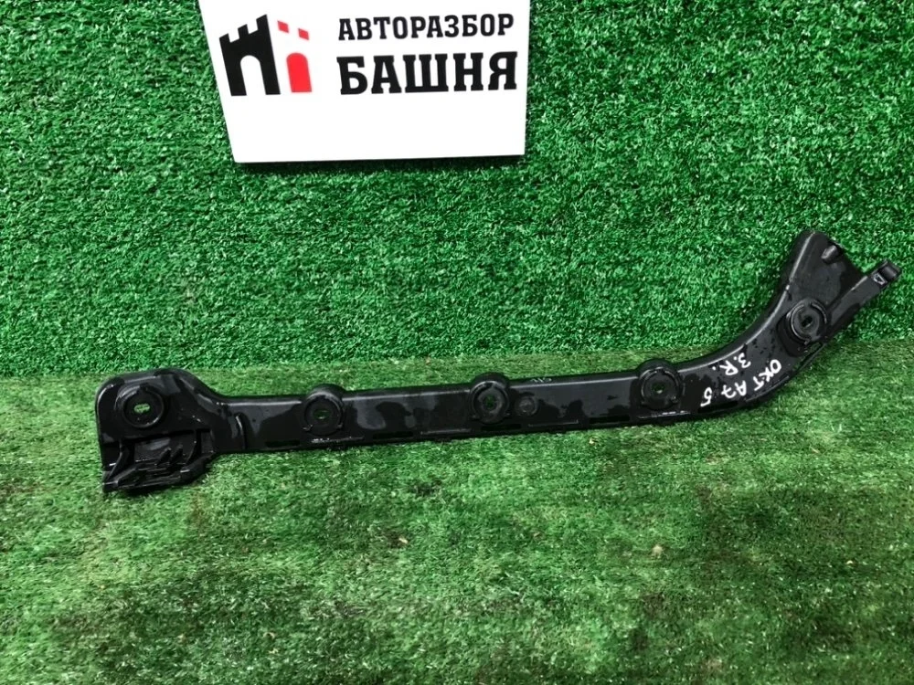 Кронштейн бампера Skoda Octavia 2013 5E5807394 A7 CJZA, задний правый