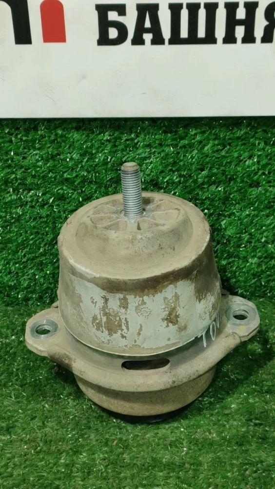 Подушка двигателя Volkswagen Touareg 2016 7P6199131 NF CMTA