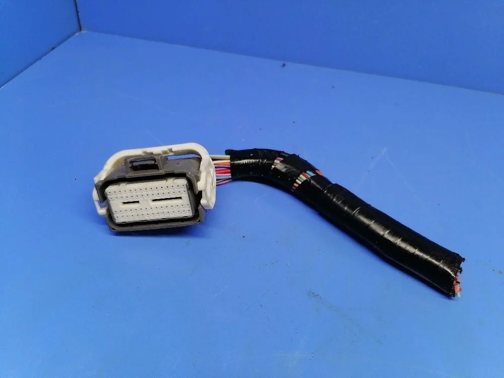 Разъем/фишка Mazda 6 GH (2007—2009) LF