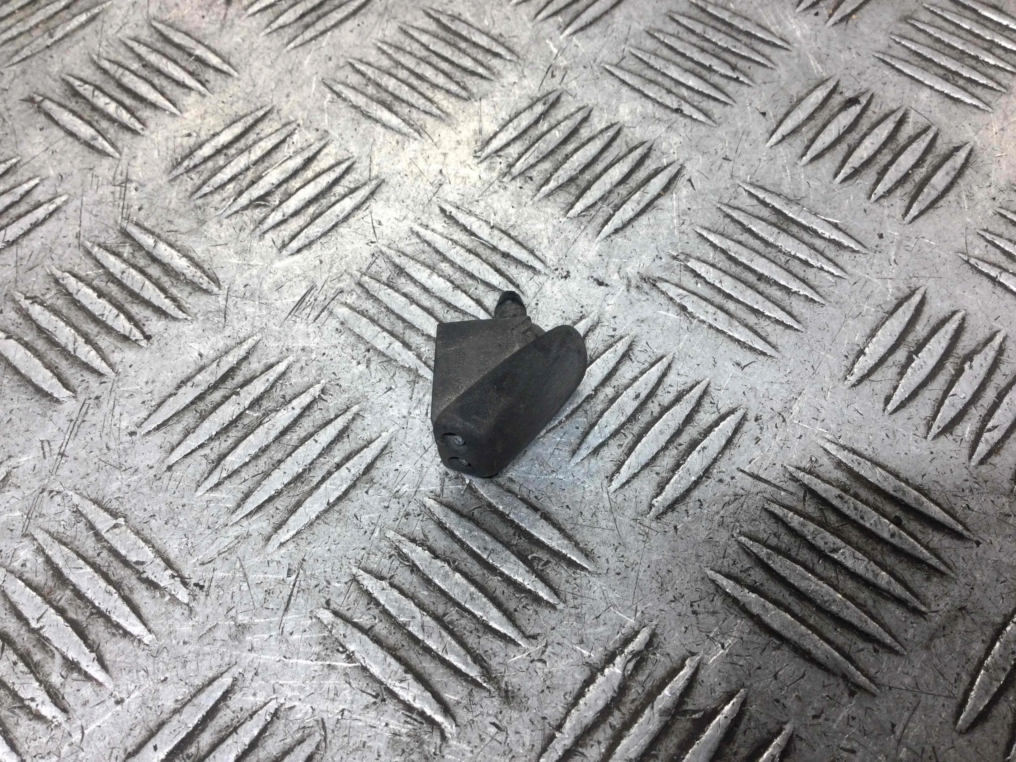 Форсунка омывателя Ford Focus 1 поколение [рестайлинг] (2001-2005) бензин 1.6 i Механика Х/б