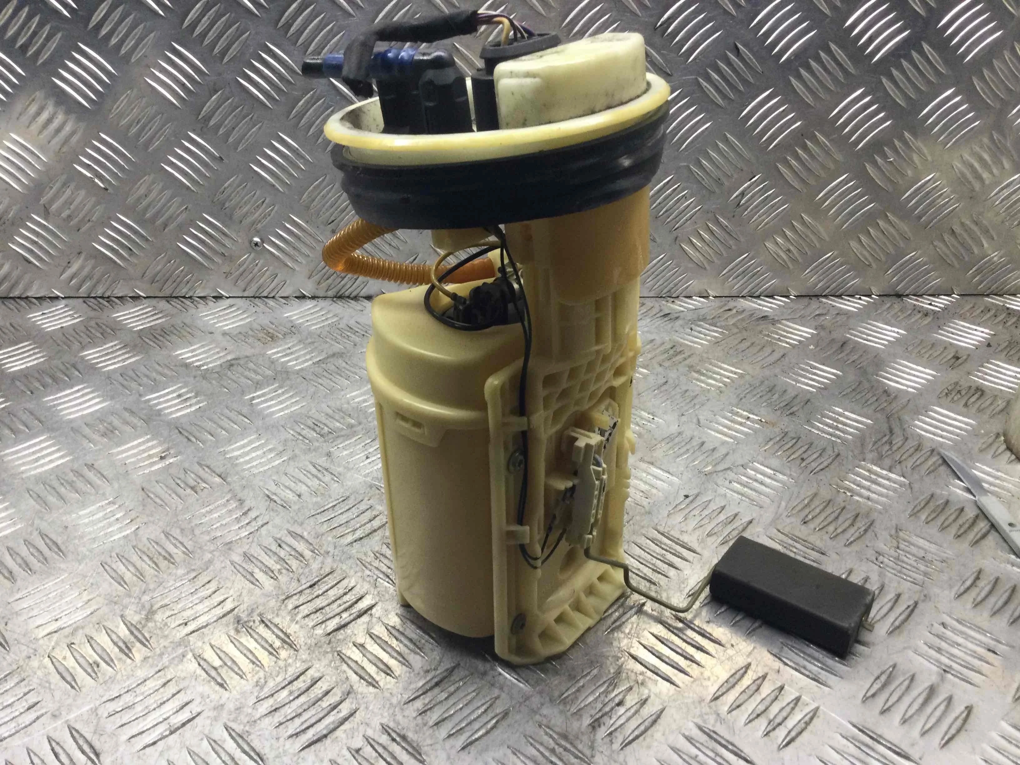 Насос топливный Audi A3 8L (1996-2000) бензин 1.8 i Автомат Х/б