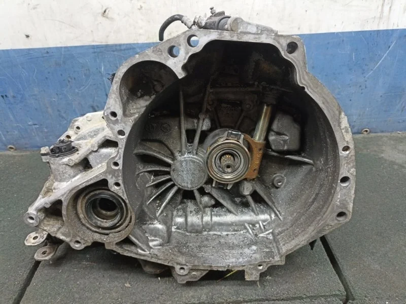 МКПП 4M40 Nissan Almera Classic 2010 320108N706 B10 1.6 QG16DE