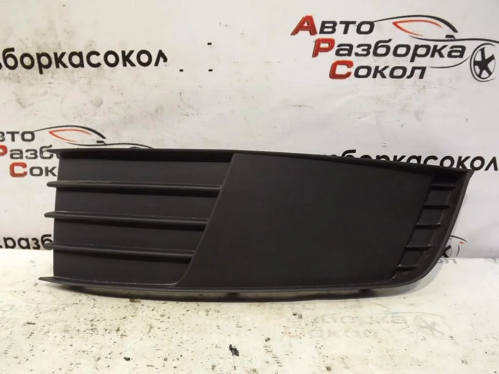 Решетка в бампер левая Skoda Octavia (A7) 2013-2020  [5E0807367]  1.2 TSI CJZA в Вологде
