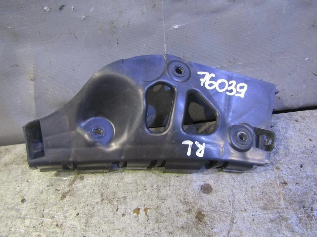 Направляющая заднего бампера левая Renault Sandero 2009-2014  [8200735448]  1.4. 8V K7J710 в Вологде