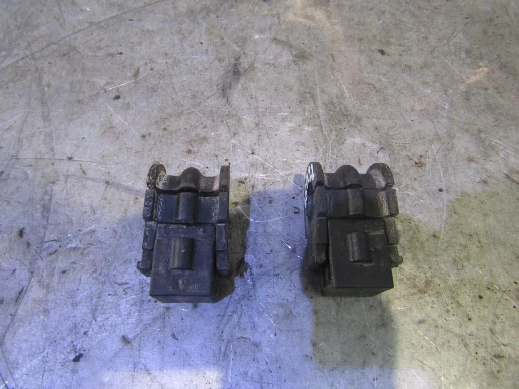 Втулка переднего стабилизатора Nissan Note (E11) 2006-2013  [54613ED001]  в Вологде
