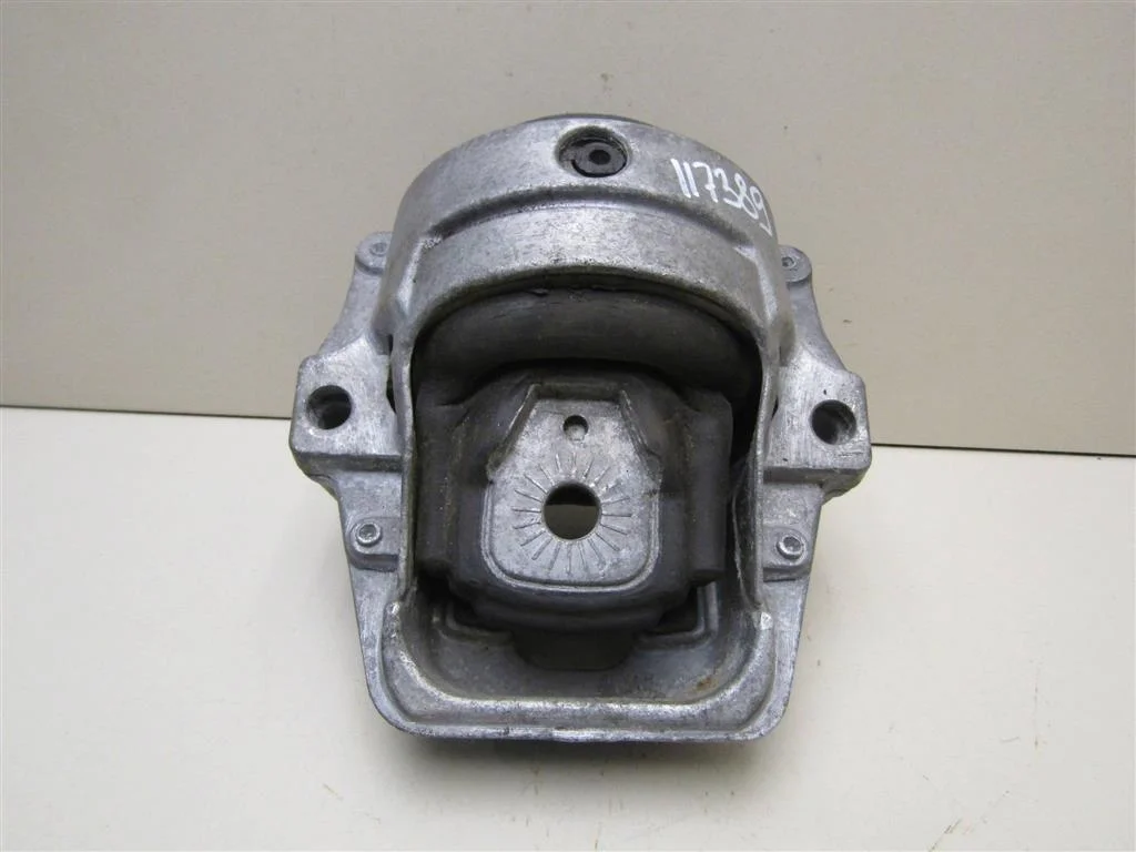 Опора двигателя Audi A4 (B8) 2007-2015  [8K0198381AG]  2.7 CAM в Вологде