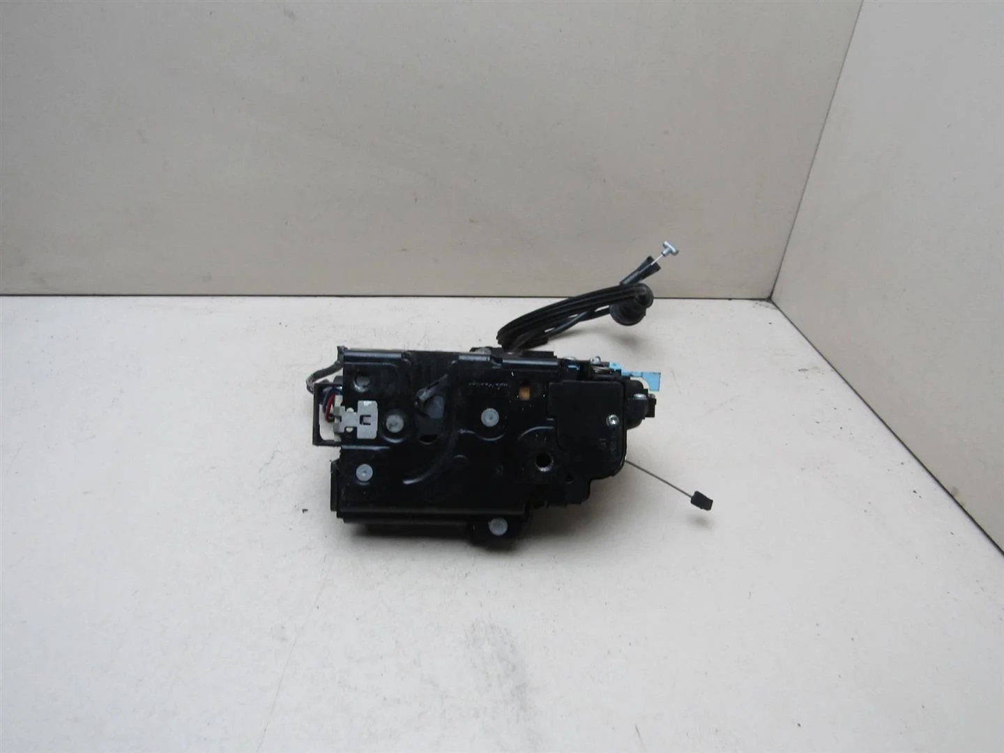 Замок двери задней правой Skoda Octavia (A5 1Z-) 2004-2013  [7L0839016D]  в Вологде