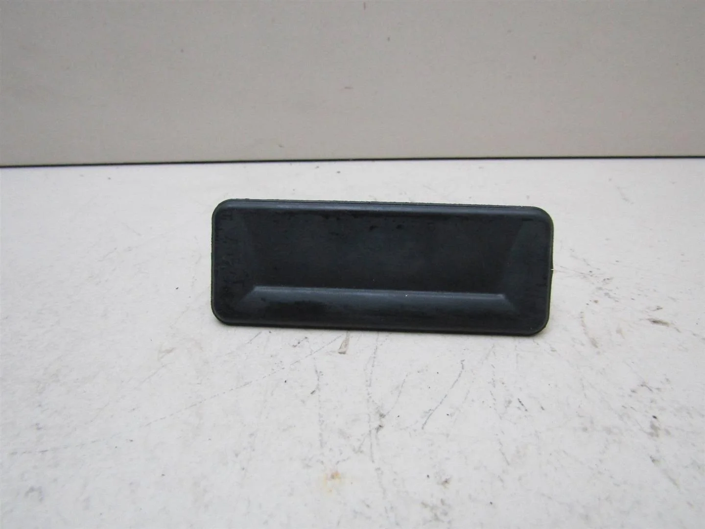 Кнопка открывания багажника Skoda Octavia (A5 1Z-) 2004-2013  [1Z0827574C]  в Вологде
