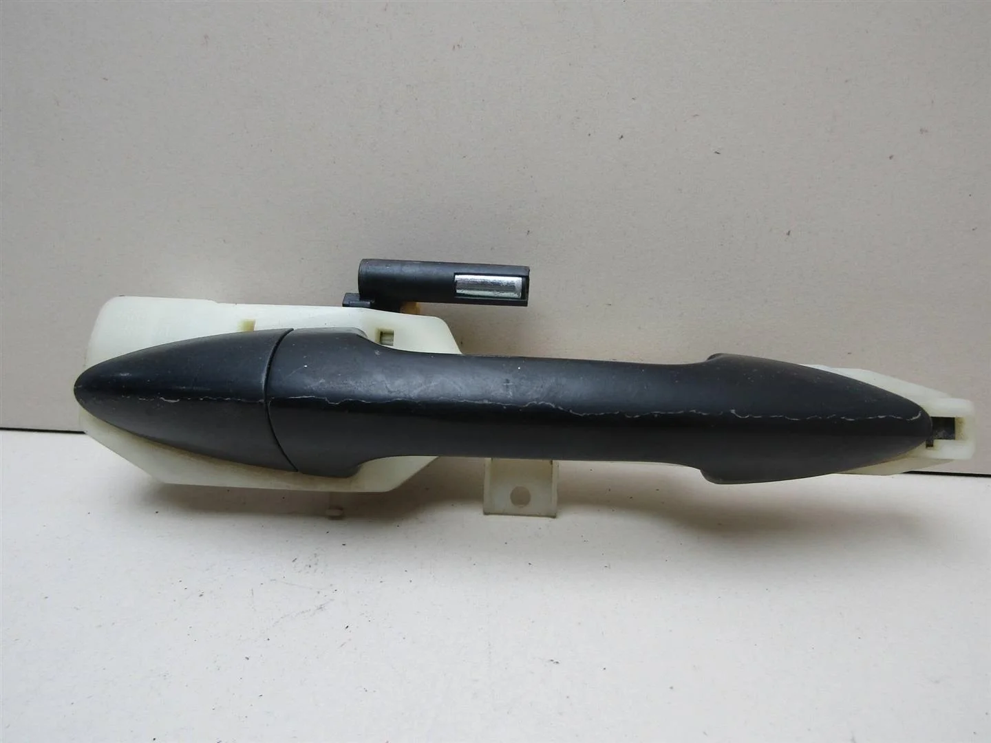 Ручка двери наружная правая Hyundai Solaris 2010-2017  [826611R050]  1.4 16v G4FA в Вологде