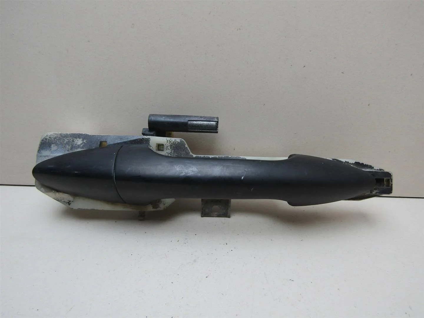 Ручка двери наружная правая Hyundai Solaris 2010-2017  [826611R050]  1.4 16v G4FA в Вологде