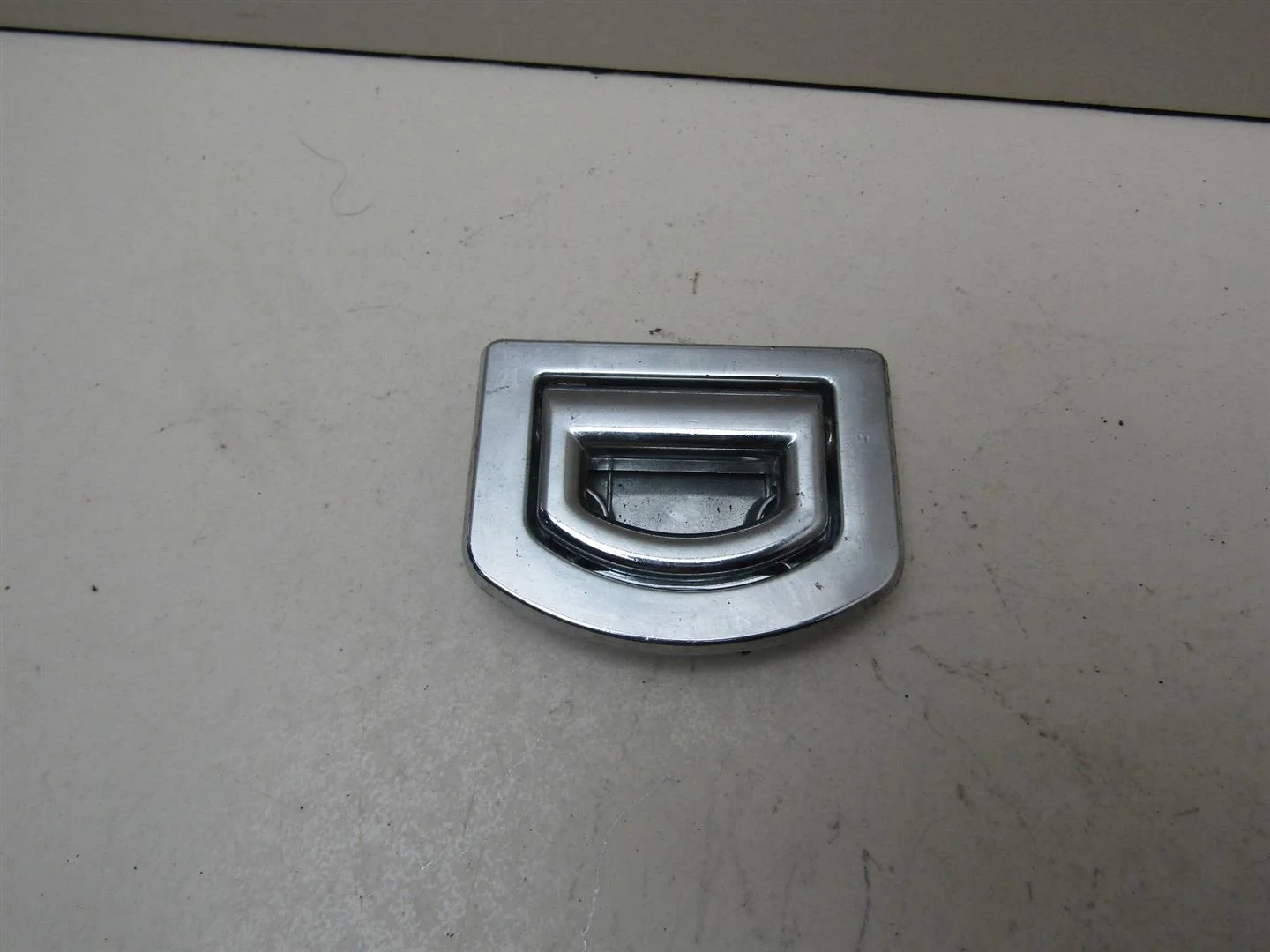 Ручка VW Touareg 2002-2010  [1J0864203D]  4.2 V8 AXQ в Вологде