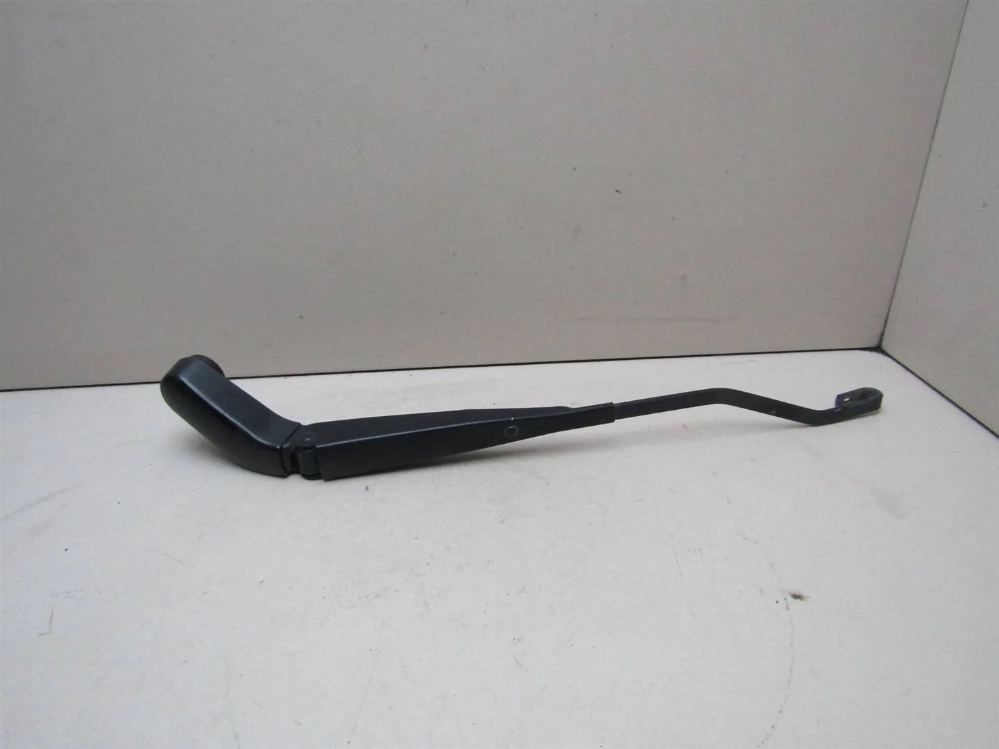Поводок стеклоочистителя заднего Lexus RX 300 1998-2003  [8524148010]  в Вологде
