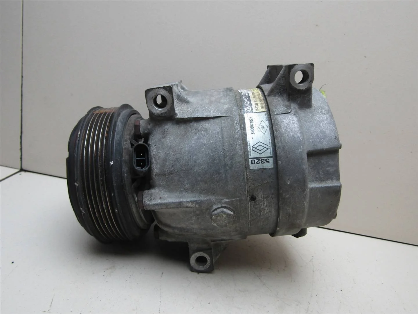 Компрессор системы кондиционирования Renault Laguna II 2001-2008  [8200021822]  1.8  2.0 в Вологде