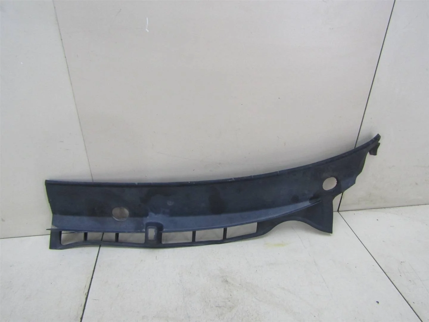 Решетка стеклооч. (планка под лобовое стекло) Skoda Octavia (A4 1U-) 2000-2011  [1U0819403C]  1,4 BCA в Вологде