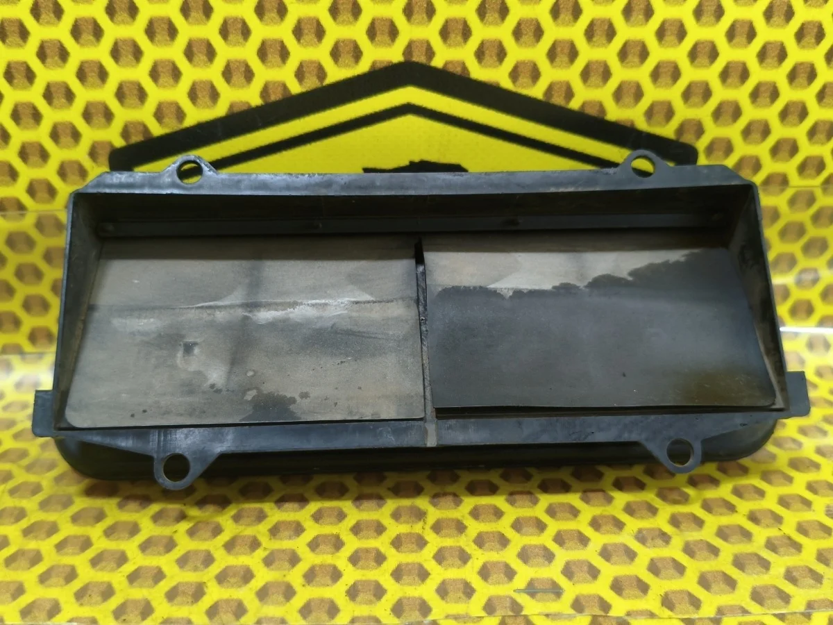 Решетка вентиляционная Nissan Juke 2011 77008AX60A F15 MR16DDT