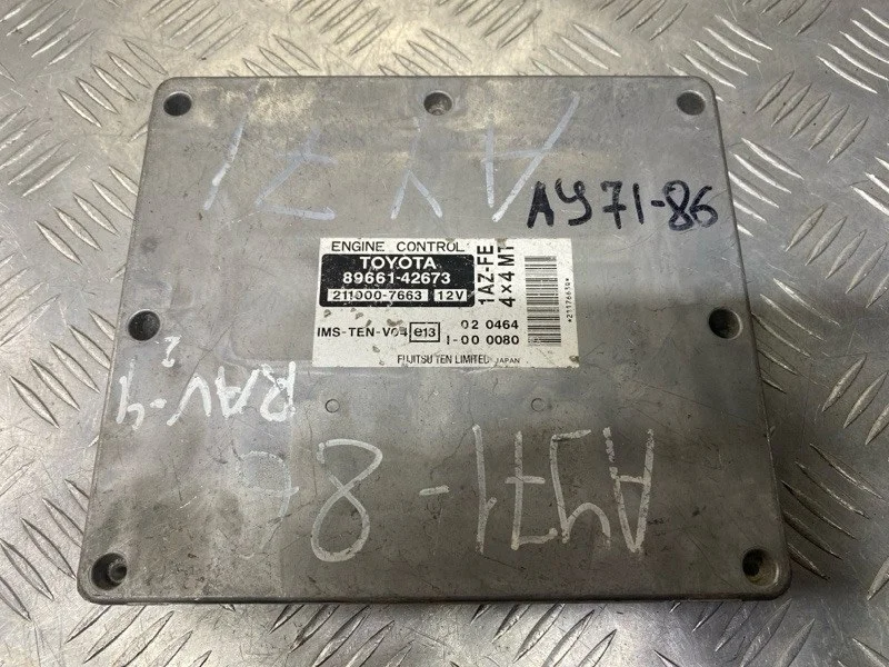 Блок управления двигателем Toyota Rav 4 (Xa20) (2000-2006) 2002 8966142673 2.0 I