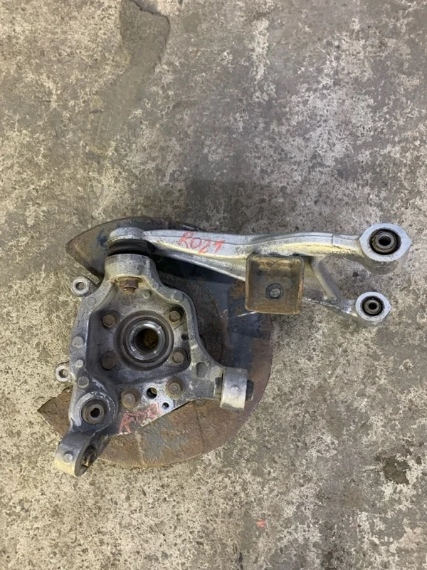 Кулак задний правый Infiniti Fx 30D ( 2002-2013) 2011 430181CA0B 3.0 D V9X