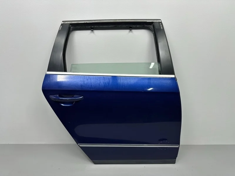 Дверь Volkswagen Passat B6
