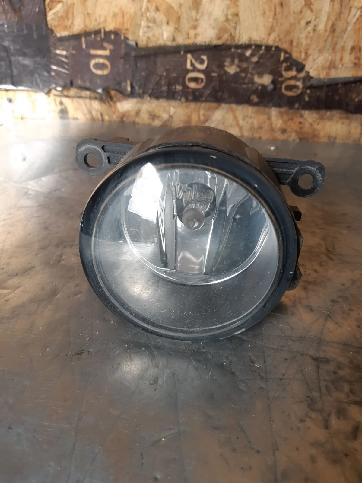 Фара противотуманная Nissan Navara D40 (2004—2010) 2008 серебристый